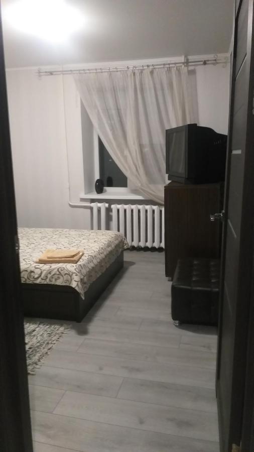 Apartament Gayadayenko 4 Apartment Пинск Екстериор снимка